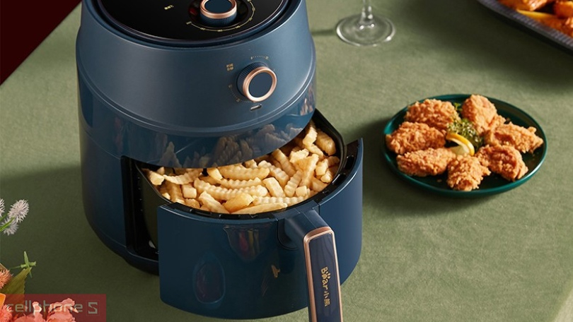 Nồi chiên không dầu Bear QZG-A15T2 4.5L - Dung tích lớn 4.5L
