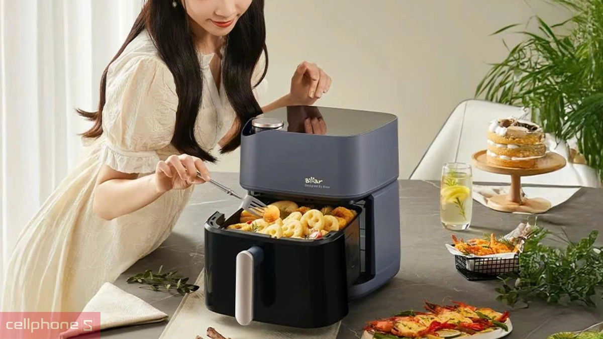 Dung tích 6 lít rộng rãi của nồi chiên không dầu Bear 6L AF-5H19I45