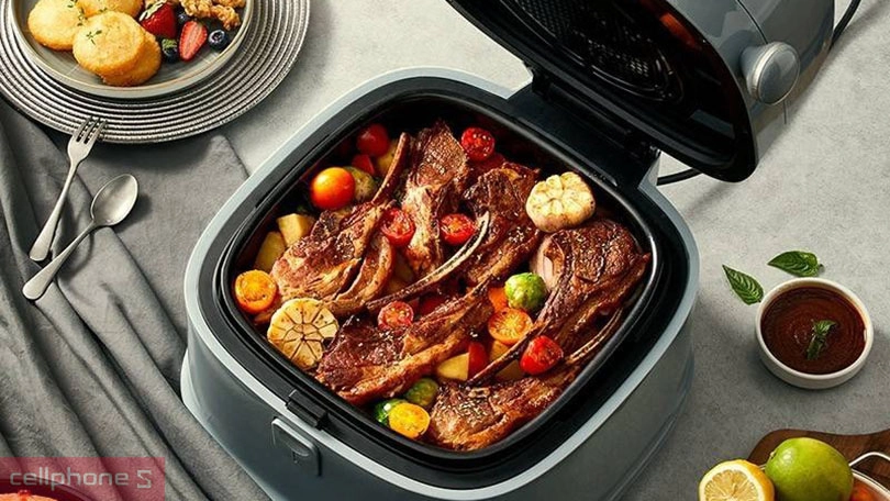 Vì sao nên mua Nồi chiên không dầu Bear QZG-A12M1 8L công suất lớn?