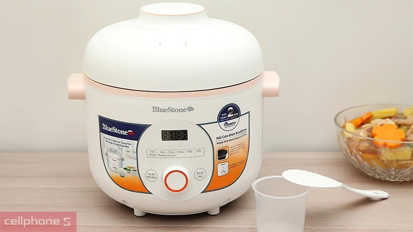 nồi cơm điện Bluestone dung tích từ 1.5-2 lít