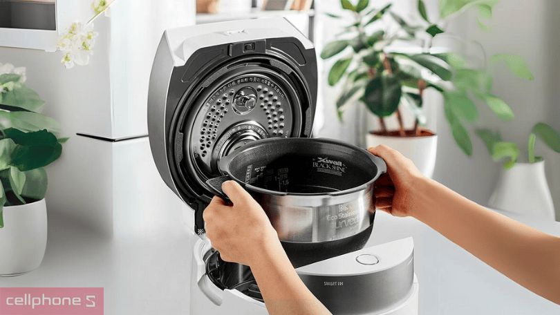 Nồi cơm điện cao tần áp suất kép Cuckoo CRP-LHTR0610FW 1.08L - Hỗ trợ nấu cơm với công suất nhanh chóng