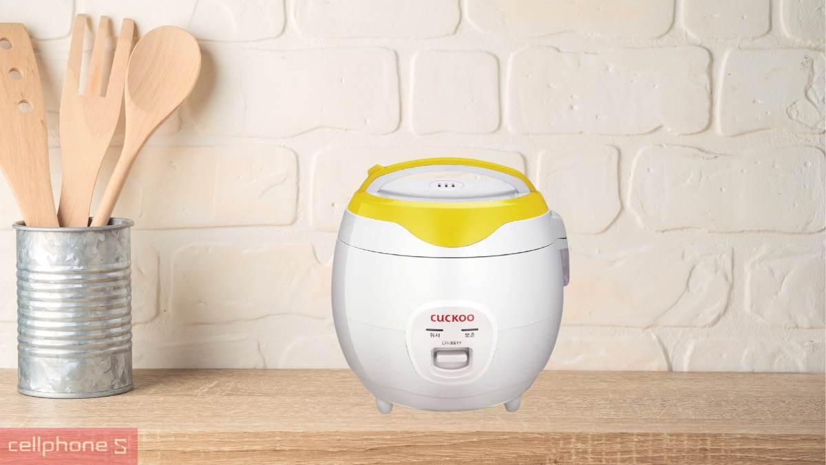 Nồi cơm điện cơ Cuckoo CR-0671 1.08L phù hợp gia đình 2-4 người