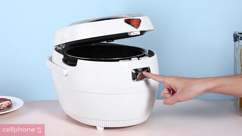 Nồi cơm điện tử Cuckoo 1.8 lít CR-1020F - Sản phẩm gia dụng bếp hoàn hảo cho bữa ăn gia đình