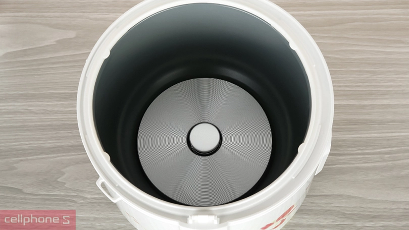 Chất liệu nồi cơm điện nắp gài Panasonic SR-MVN18FRAX 1.8L