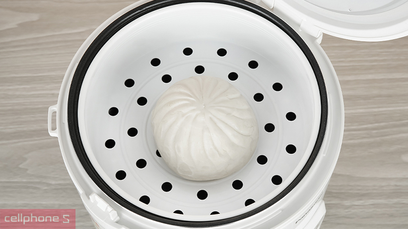 Dung tích nồi cơm điện nắp gài Panasonic SR-MVN18FRAX 1.8L