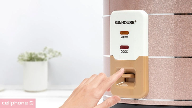 Công suất, chế độ nấu của nồi cơm điện cơ nắp rời 2.2L Sunhouse SHD8135