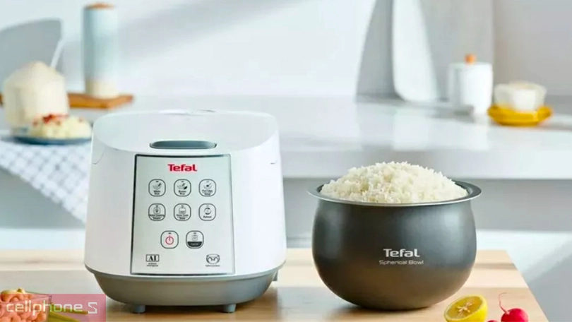 Công suất cùng các chức năng nấu linh hoạt của nồi cơm điện tử Tefal RK733168 1.8L
