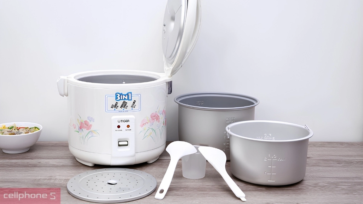 Công suất 667W trên Nồi cơm điện nắp gài Tiger JNP-1803