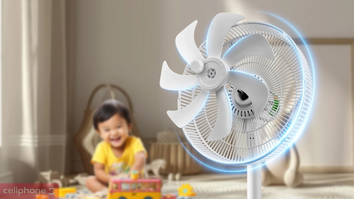 Hệ thống 7 cánh quạt của Quạt đứng Casper F-D14W1