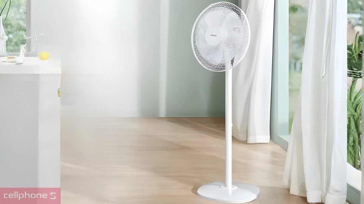 Bảng điều khiển quạt đứng Gaabor GFD-N400A02 có lưới bảo vệ