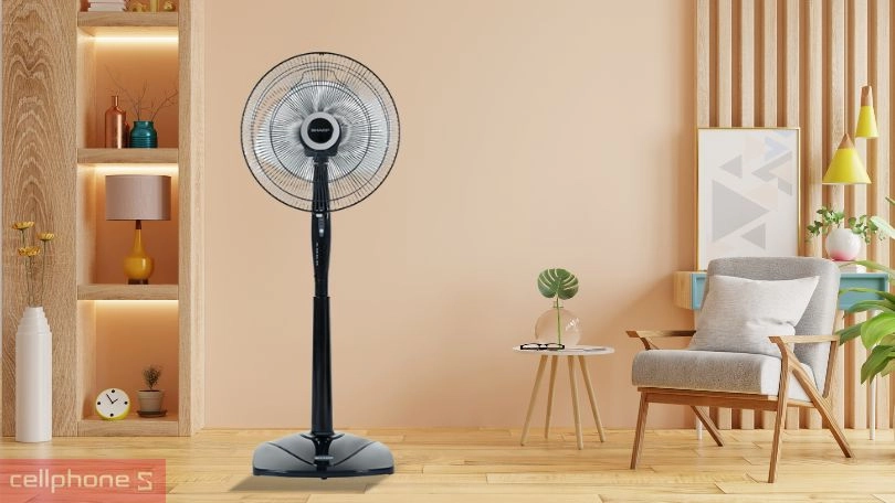 Thiết kế quạt Sharp PJ-S40RV-DG kèm Remote