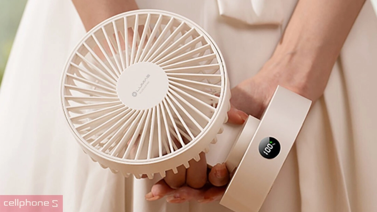 Chất liệu cánh quạt và độ ồn