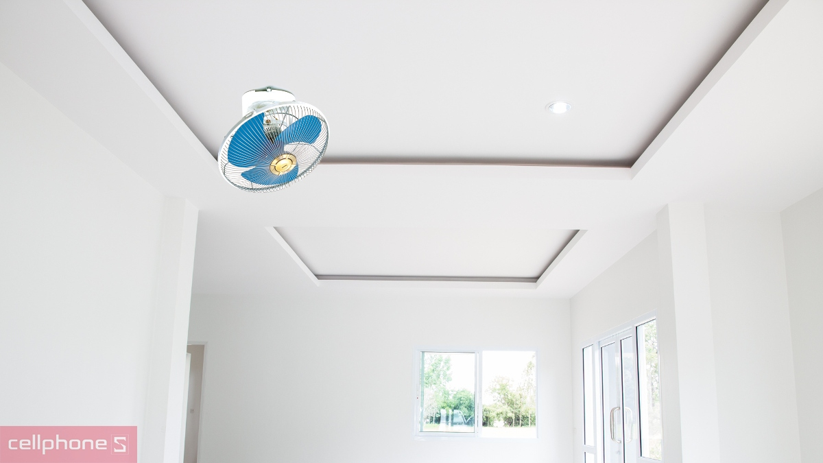 Động cơ bạc đạn ít ồn, hoạt động êm tai