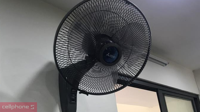 Quạt treo tường Mitsubishi