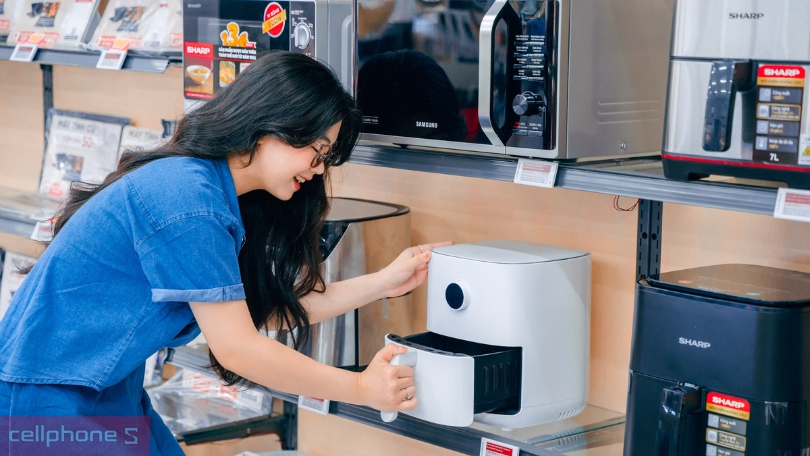 Máy hút bụi cầm tay cũ