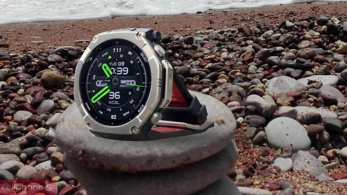 Màn hình AMOLED 1.5 inch hiển thị sống động