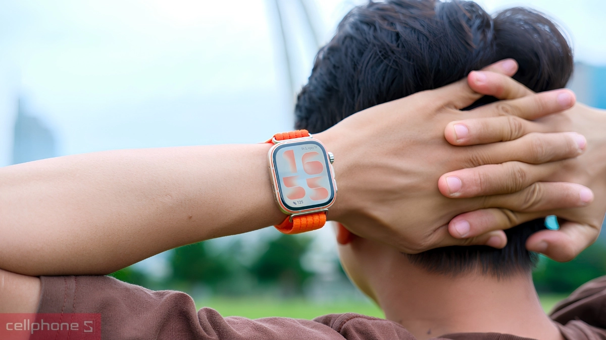 Trải nghiệm đồng hồ HUAWEI Watch Fit 5 Pro ngoài trời