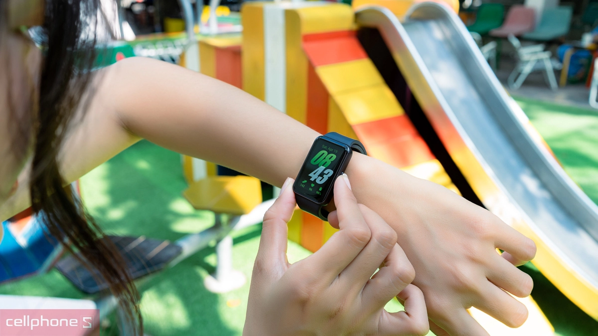 Bảng so sánh thông số kỹ thuật Samsung Galaxy Fit3 và Samsung Galaxy Fit2