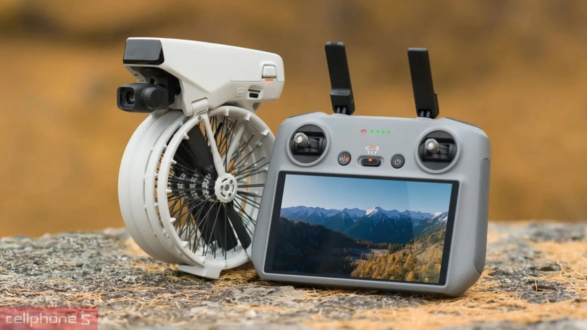 Thiết kế sợi carbon của DJI Flip (DJI RC-2)