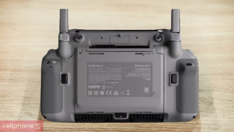 Khả năng tương thích với điều khiển từ xa của flycam DJI Mavic 4