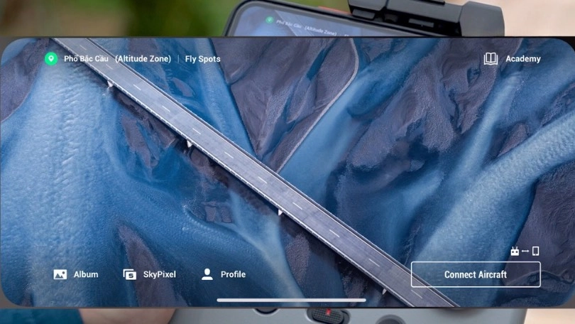 Hướng dẫn kết nối flycam DJI Mavic 4 với điều khiển không tích hợp màn hình
