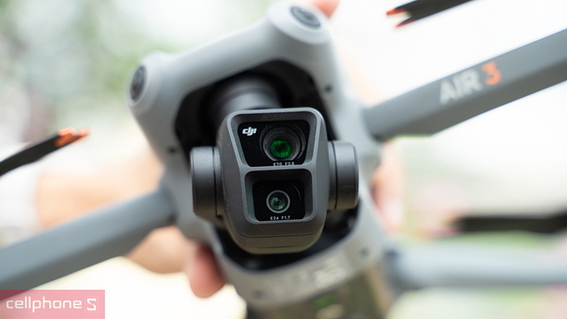 DJI Air 3 fly more combo cùng hệ thống camera kép