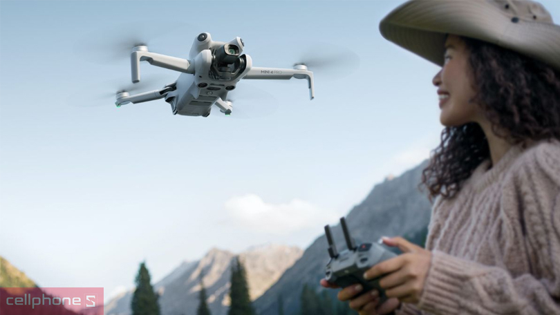 Flycam DJI dân dụng Mini 4 Fly More Combo Plus DJI RC 2 - Thiết kế siêu nhẹ, quay phim chuyên nghiệp, sắc nét