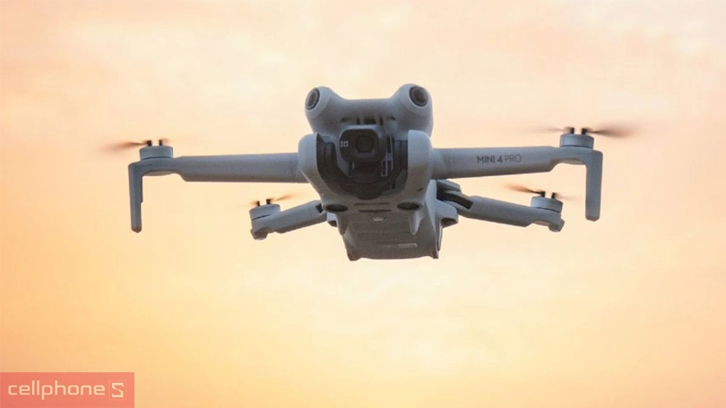 Flycam DJI dân dụng Mini 4 Fly More Combo Plus DJI RC 2 - Thiết kế siêu nhẹ, quay phim chuyên nghiệp, sắc nét