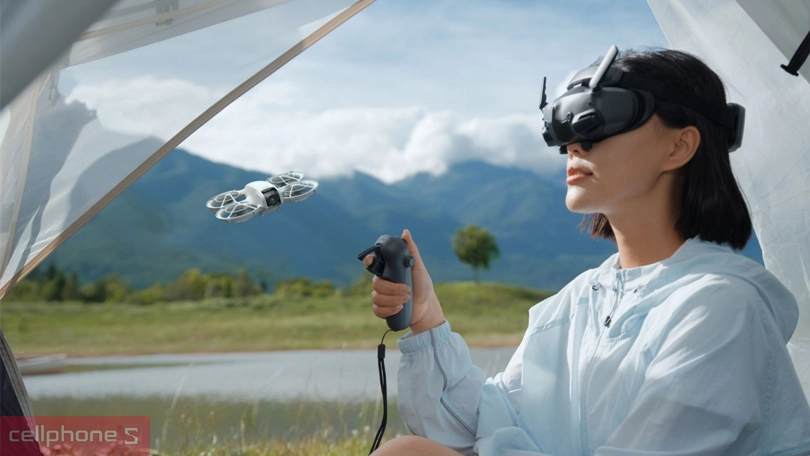 Flycam DJI dân dụng Neo 2 Fly More Combo - Kích thước nhỏ gọn, quay chụp ổn định
