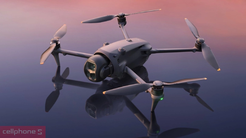 Trọng lượng, thiết kế của flycam DJI Mavic 4 Pro 512GB Creator Combo RC Pro 2