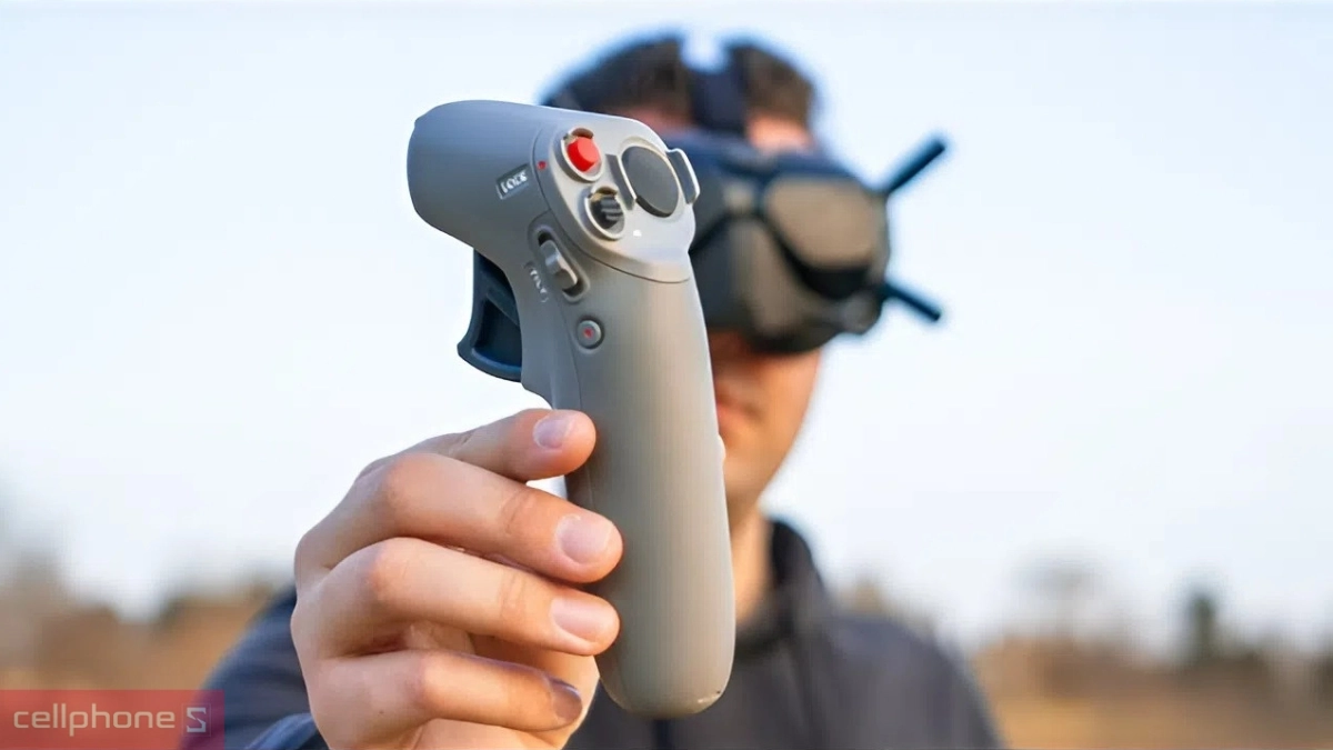 Thiết kế DJI RC Motion 2