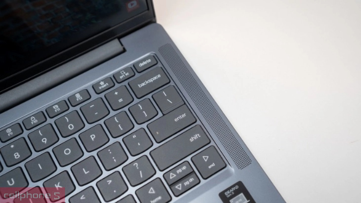 Lenovo Ideapad cũ bàn phím êm và gõ chính xác