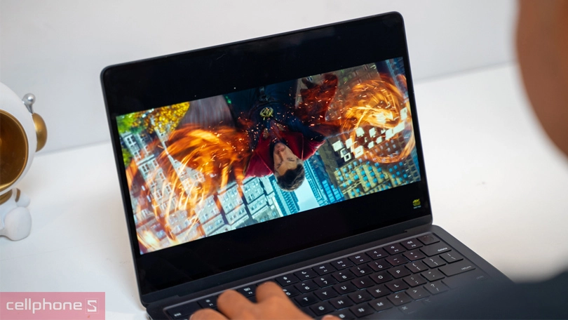 Macbook Air M2 2022 16GB 512GB cũ đẹp