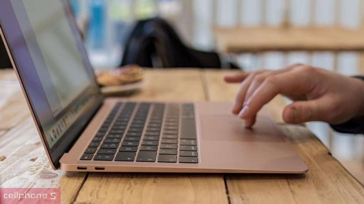 Macbook Air M1 cũ giúp tiết kiệm chi phí khi mua laptop
