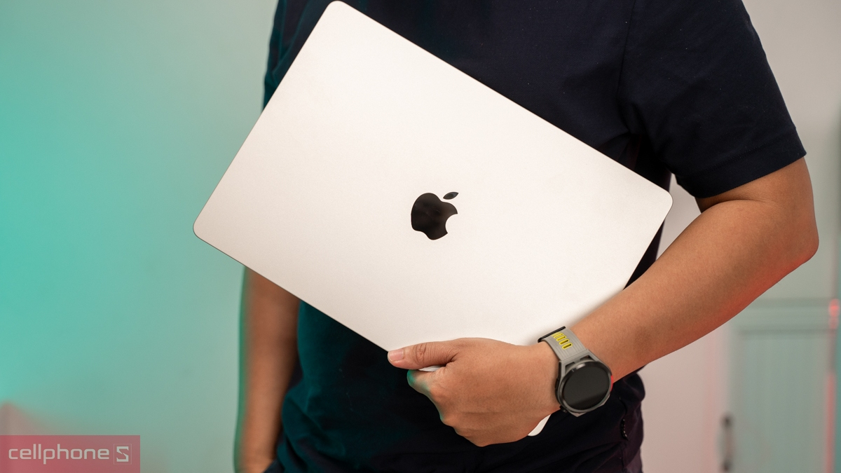 MacBook Air M3 cũ có mức giá hợp lý theo tình trạng máy 