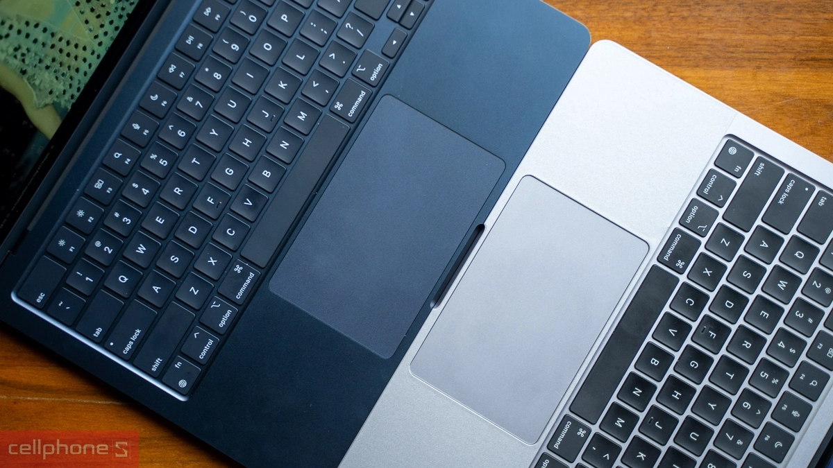 MacBook Air M3 cũ có nhiều kích thước và màu sắc lựa chọn 