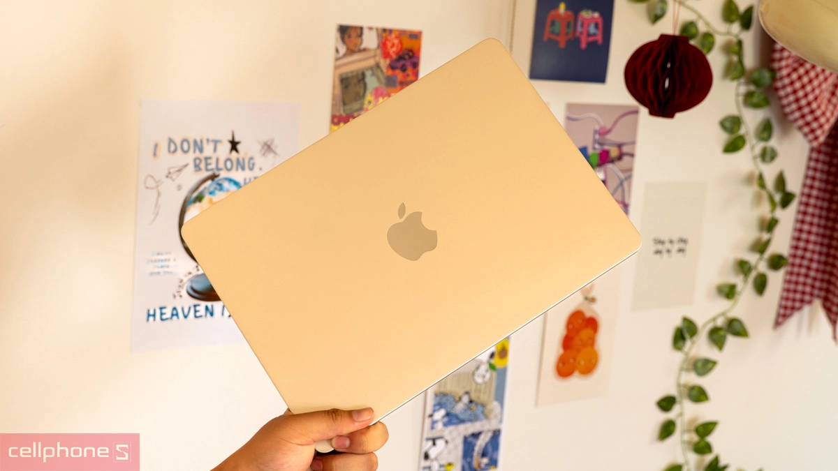 MacBook Air M5 cũ duy trì hiệu năng mạnh mẽ của chip M5