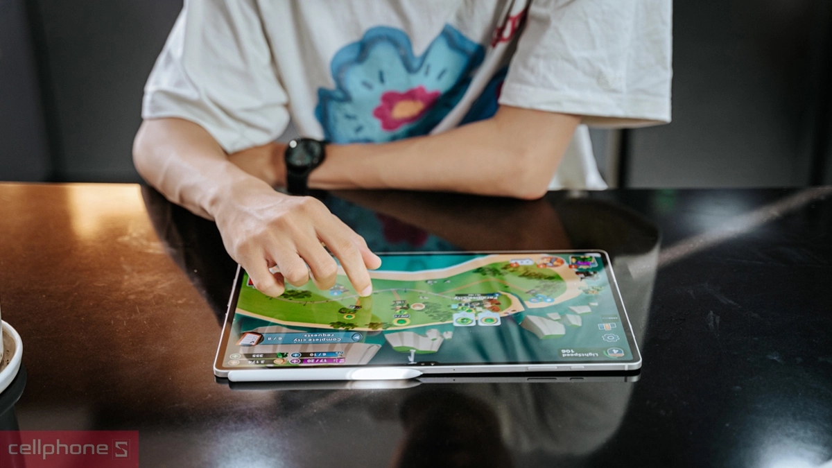 Samsung Tab S9 cũ hiển thị sắc nét với tần số quét đến 120Hz