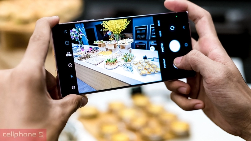 Samsung Galaxy S23 Ultra 8GB 256GB cũ trầy xước