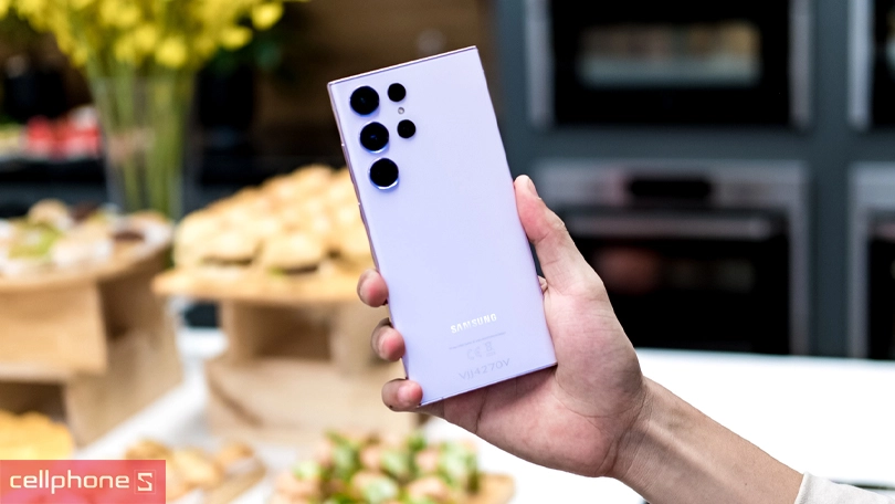 Thiết kế đt Samsung S22 Ultra 5G cũ mỏng nhẹ
