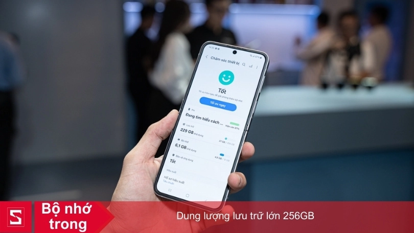 Dung lượng lưu trữ lớn 256GB