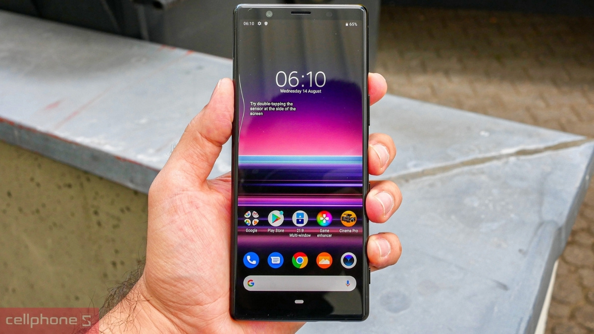 Điện thoại Sony cũ trầy xước