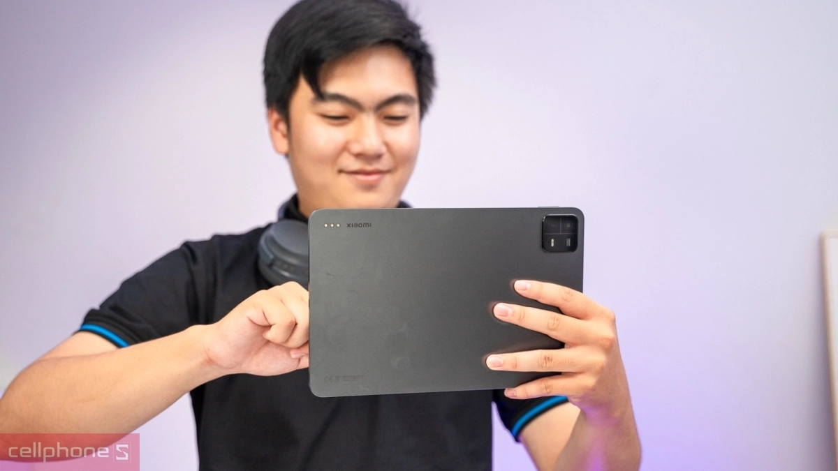 Xiaomi Pad 6 cũ hỗ trợ sạc nhanh 33W qua cổng USB-C tiện lợi
