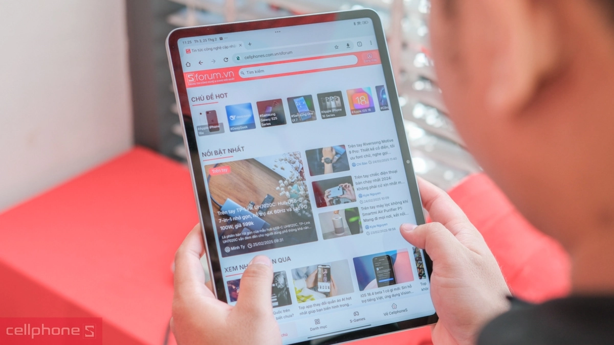 Xiaomi Pad 7 cũ sở hữu thiết kế kim loại nguyên khối mỏng 6,18mm và trọng lượng 500g