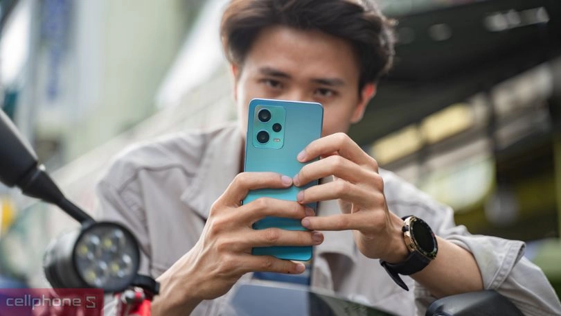 Bộ nhớ trong và RAM của Xiaomi Redmi Note 12 Pro 5G cũ xước cấn