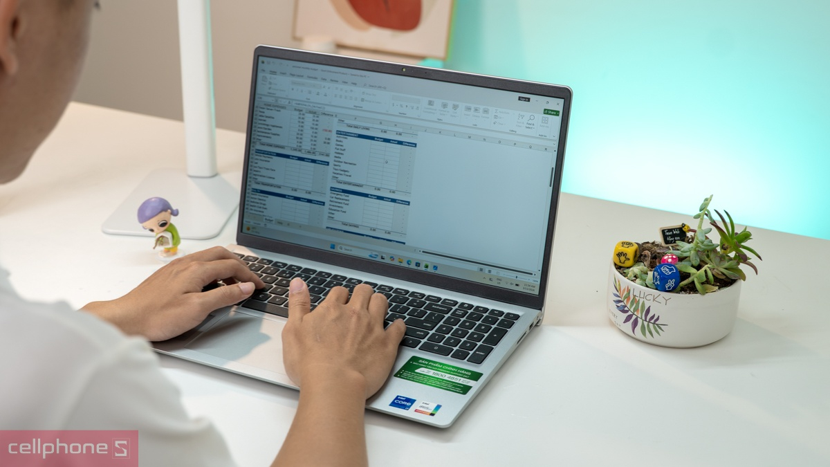 Dell Inspiron cũ duy trì hiệu năng ổn định cho tác vụ hàng ngày