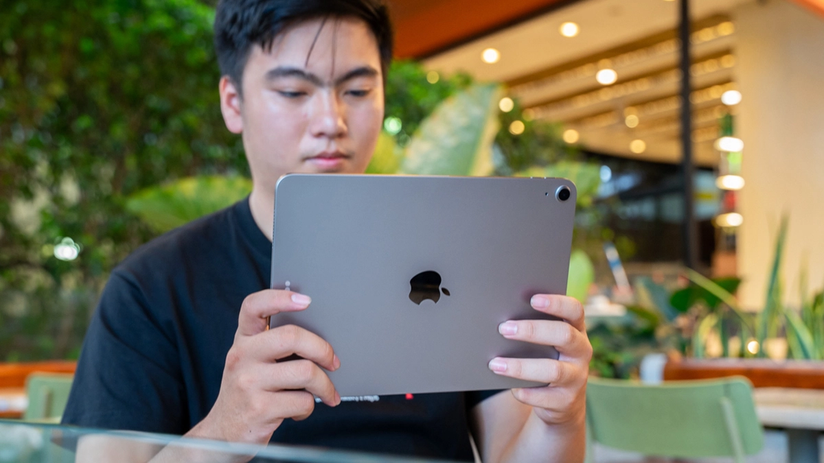 iPad Air M3 cũ giúp tiết kiệm chi phí so với máy mới