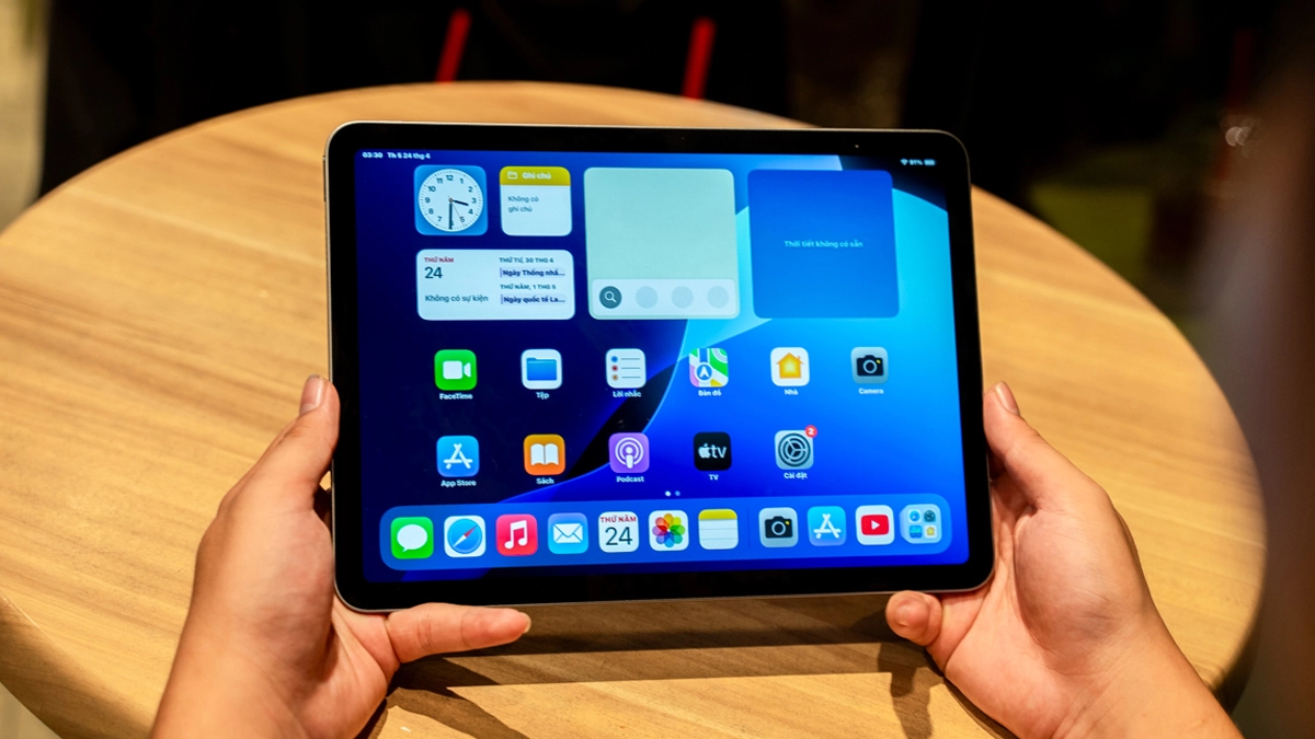 iPad Air M3 cũ với hai phiên bản kết nối WiFi và WiFi + Cellular