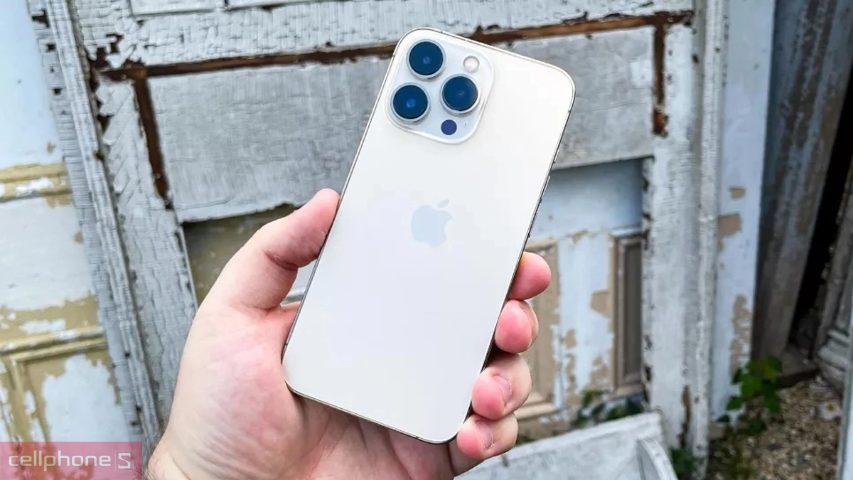 Kiểm tra kỹ ngoại hình máy, các góc cảm ứng