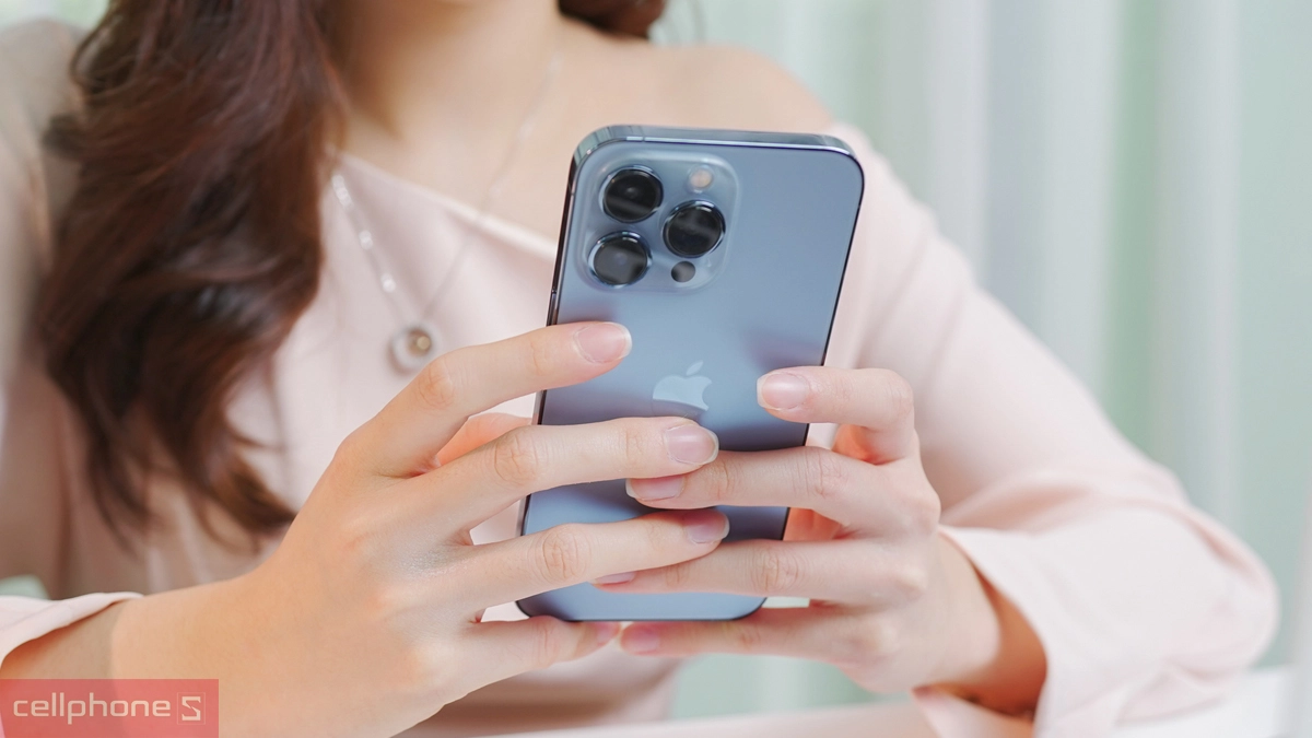 Thiết kế trên 13 Pro cũ không lỗi thời